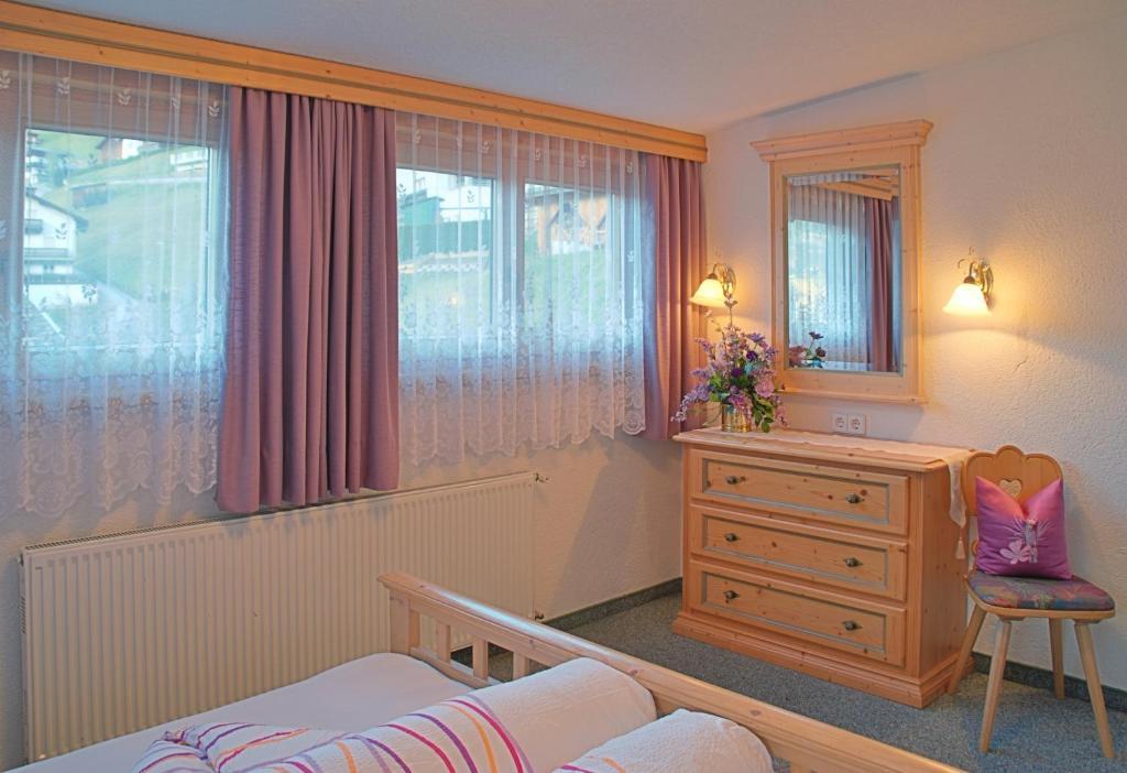 Gaestehaus Resi Jerzens Zewnętrze zdjęcie
